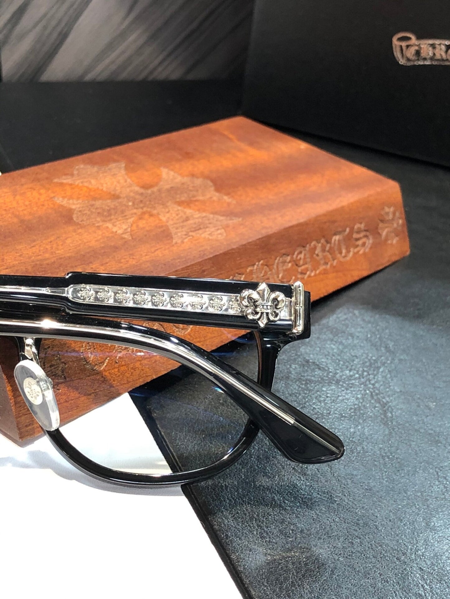 Chrome Hearts Aviaotor Black & Gold frames